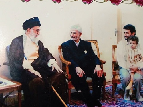 خاطرات خانواده شهدای مشهدی از روزی که میزبان رهبر شهیدمان بودند | یاد آن میهمان عزیز خاطرات خانواده شهدای مشهدی از روزی که میزبان رهبر شهیدمان بودند | یاد آن میهمان عزیز