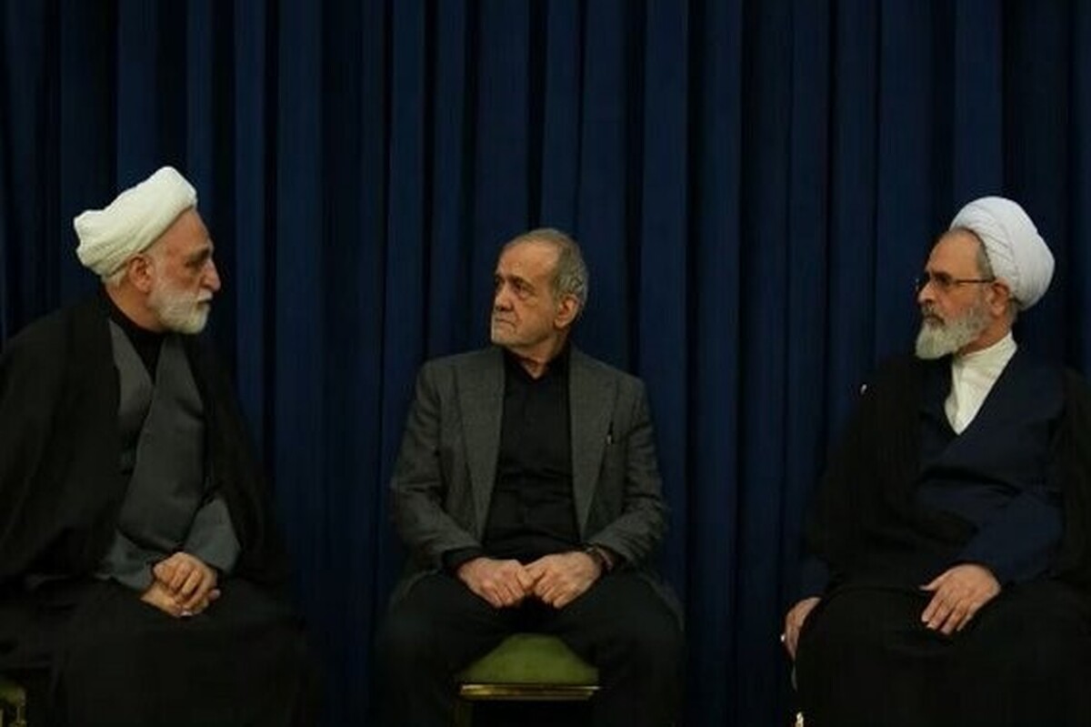 اختیار عزل و نصب مقامات نظامی و انتظامی و اعلان صلح و جنگ به شورای موقت رهبری واگذار شد