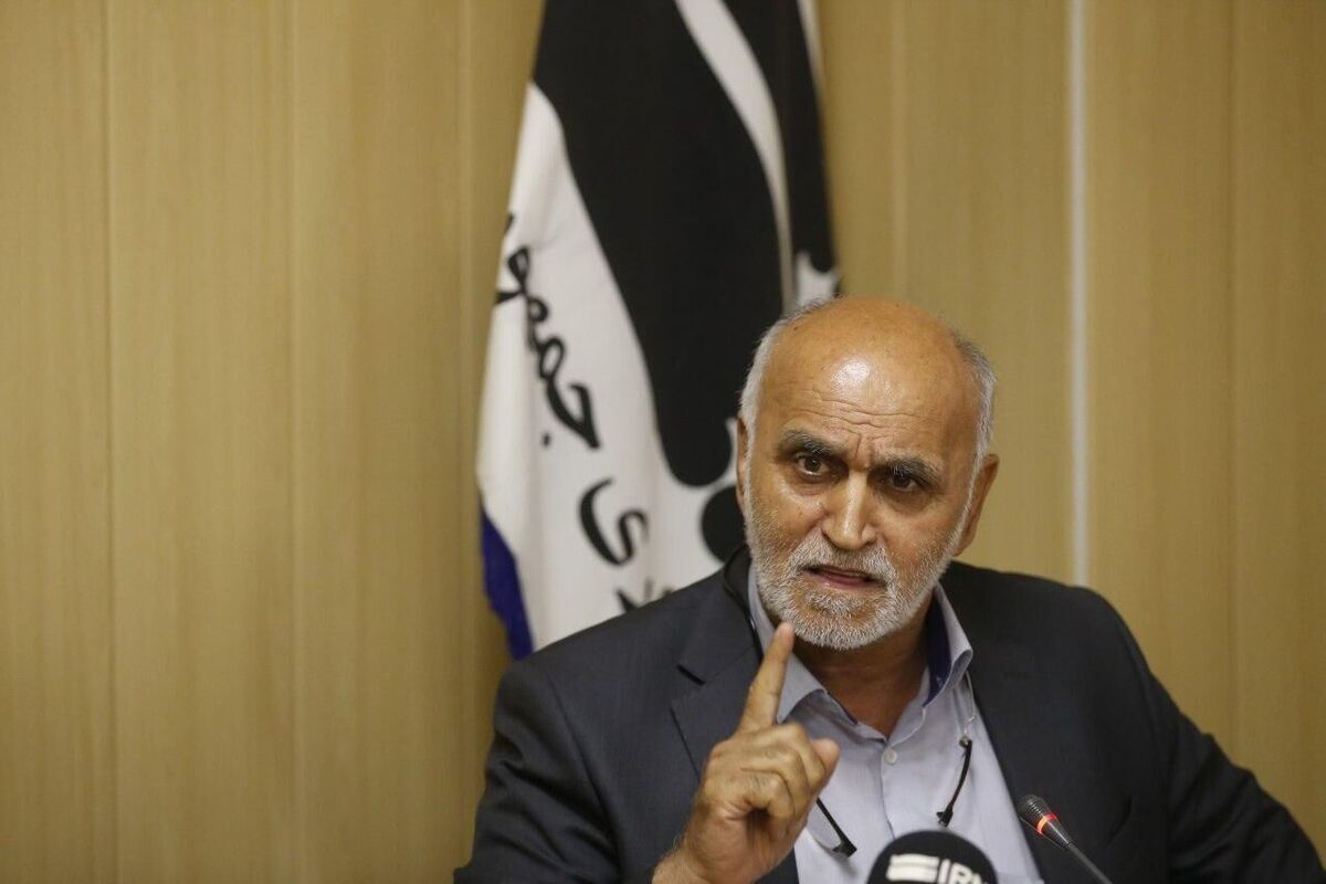 روزی که پروین و خوردبین در فرودگاه به استقبال استقلال رفتند