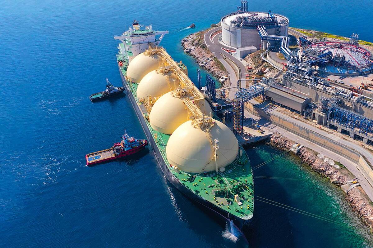 قطر پس از حمله پهپادی ایران، توسعه LNG را تا سال ۲۰۲۷ به تعویق انداخته است