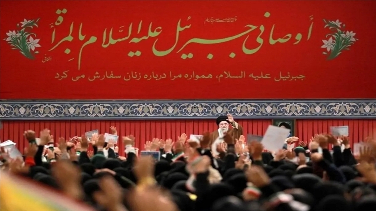 بانوان، مشعل&zwnj;داران اندیشه رهبر شهید و معماران تمدن نوین اسلامی