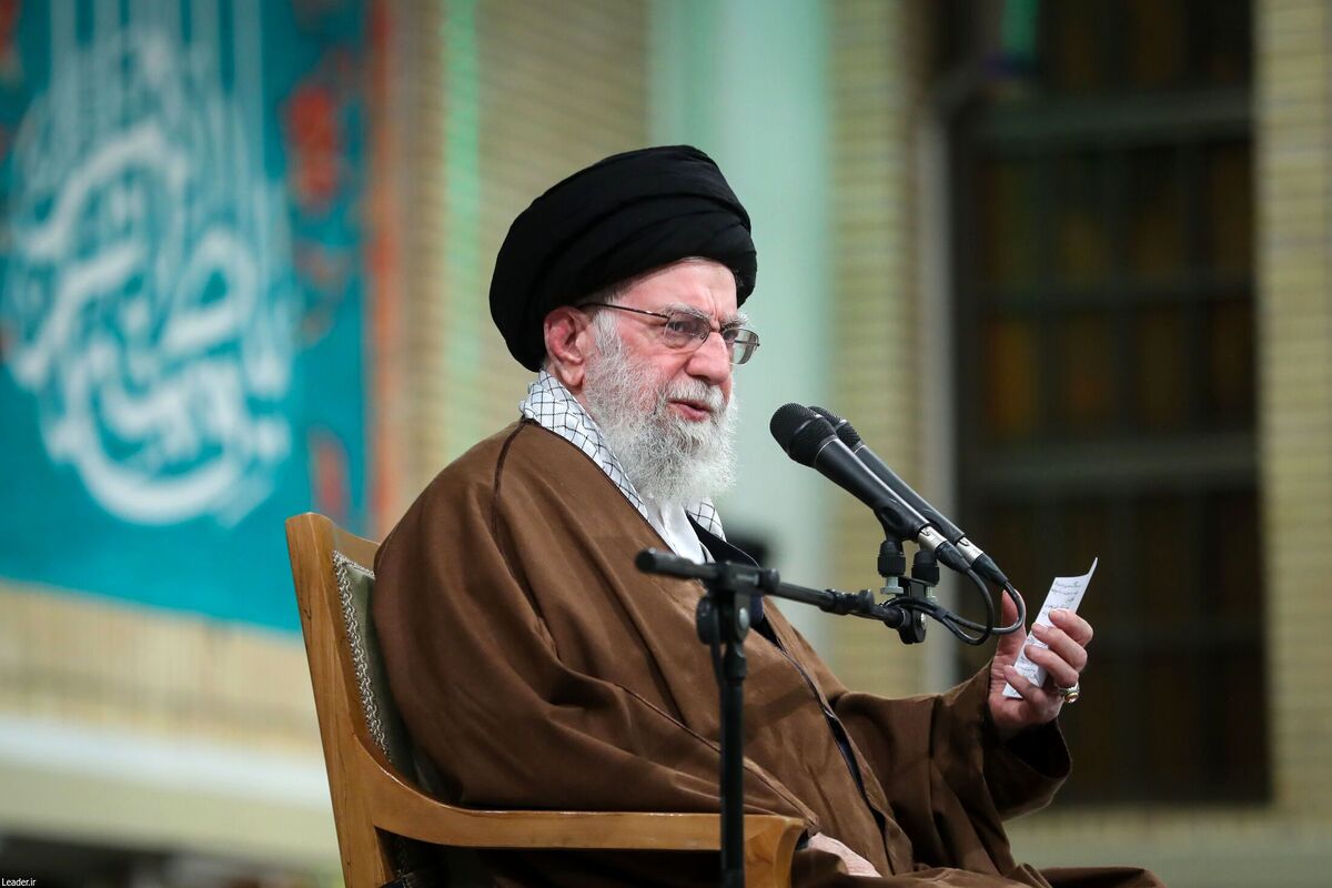شاعر خراسانی: دقت رهبر انقلاب اسلامی در محافل شعر اعجاب&zwnj;برانگیز بود! + ویدئو