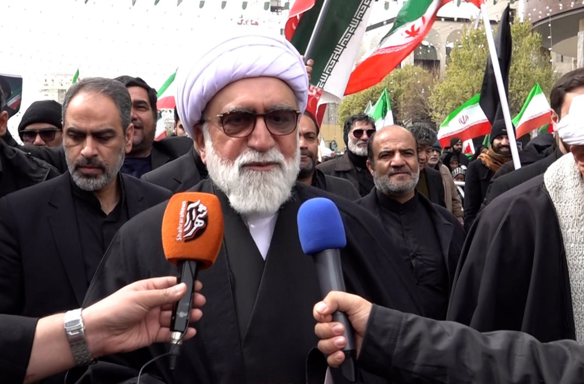 تولیت آستان قدس رضوی: حضور مردم در صحنه، نشانه زنده&zwnj;بودن جریان مبارزه با استکبار است + فیلم