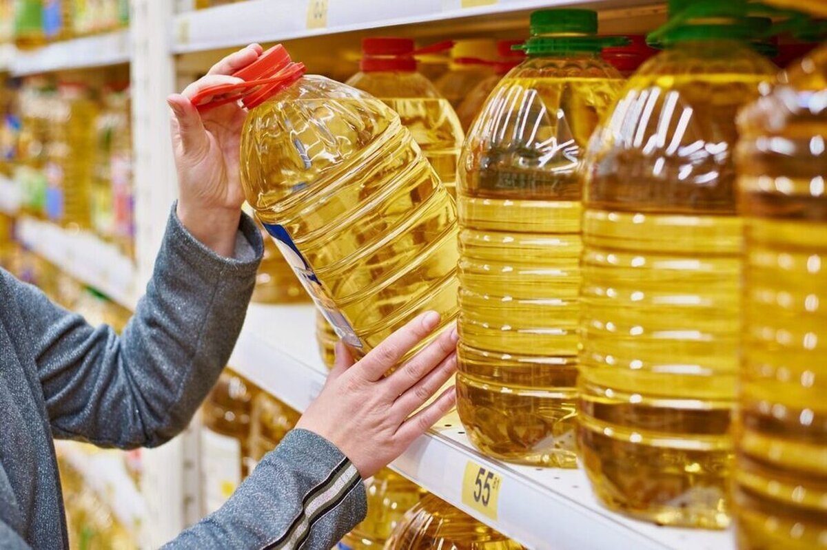 آیا روغن نباتی را می&zwnj;توان در بطری&zwnj;های مات یا شفاف نگهداری کرد؟