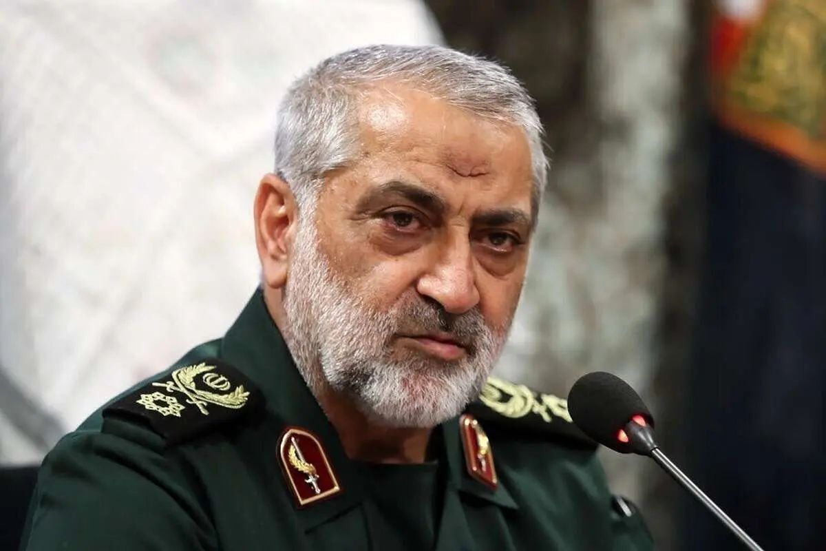 سخنگوی ارشد نیرو&zwnj;های مسلح خطاب به کشور&zwnj;های مسلمان: به قدرت پوشالی آمریکا اعتماد نکنید | ناو آبراهام لینکلن از دور عملیات خارج شد + فیلم