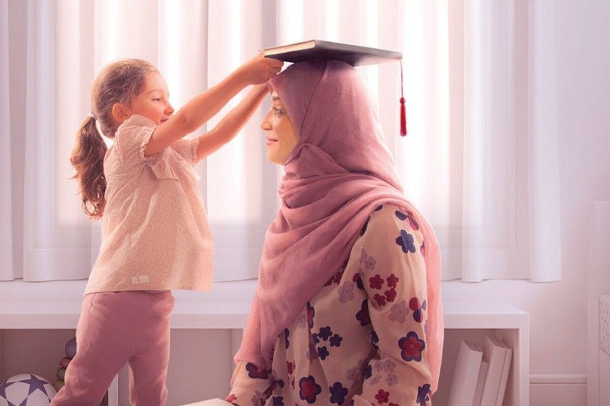 روایتگری مادرانه از حماسه‌ها، یک شیوه مؤثر برای انتقال ارزش‌ها به نسل آینده