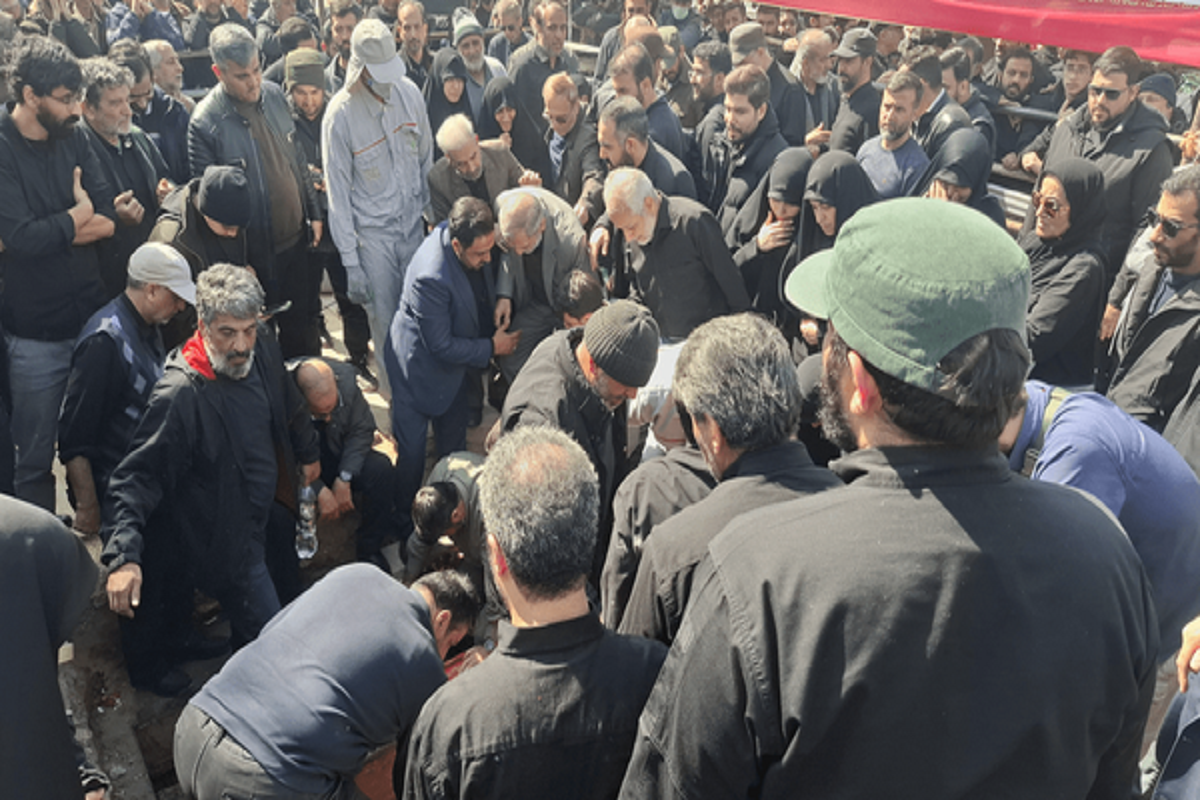 مراسم تدفین پیکرهای مطهر &laquo;سردار شهید داوود عسگری&raquo; و اعضای خانواده&zwnj;اش (۲۳ اسفند ۱۴۰۴)