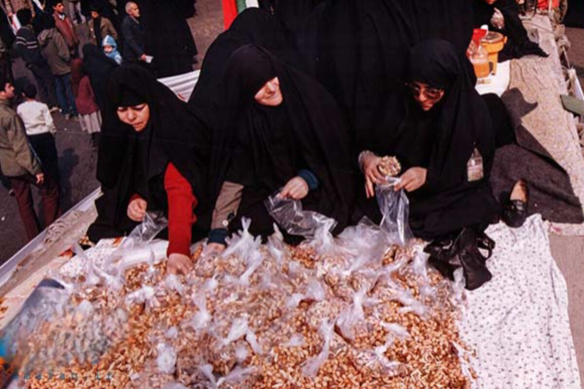 پشتیبانی بانوان محله &laquo;ایثارگران&raquo; مشهد از بسیجیان با محوریت مسجد