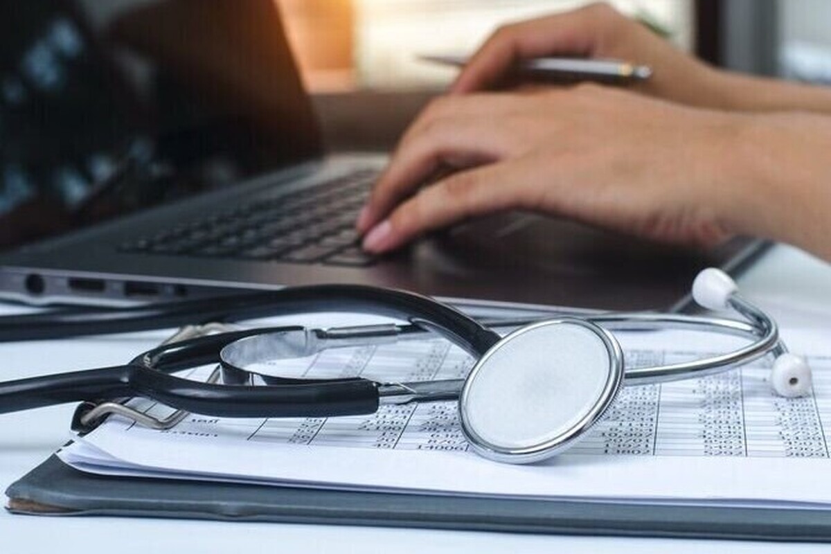 معاون وزارت بهداشت: از ۱۸۰ همت بدهی نظام سلامت، فقط ۱۰ همت پرداخت شده است