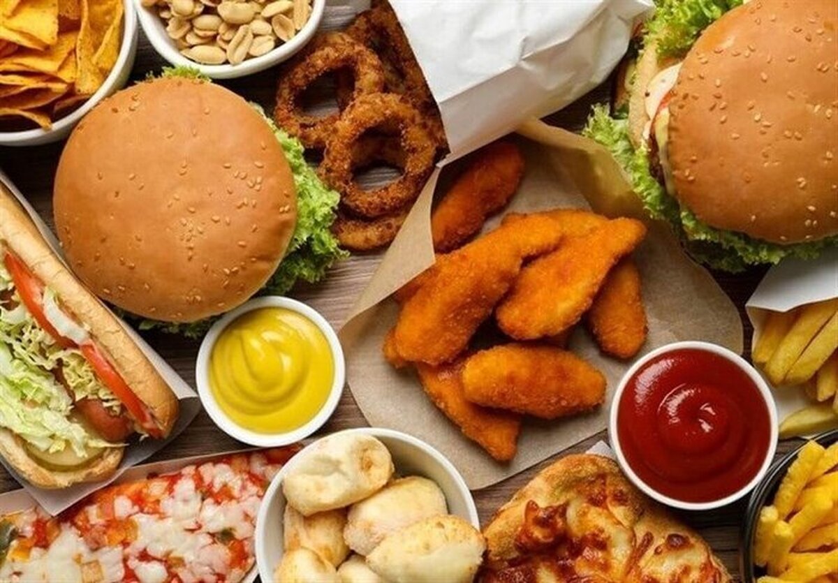 هشدار یک متخصص درباره ترکیب غذا&zwnj;های چرب و نوشابه