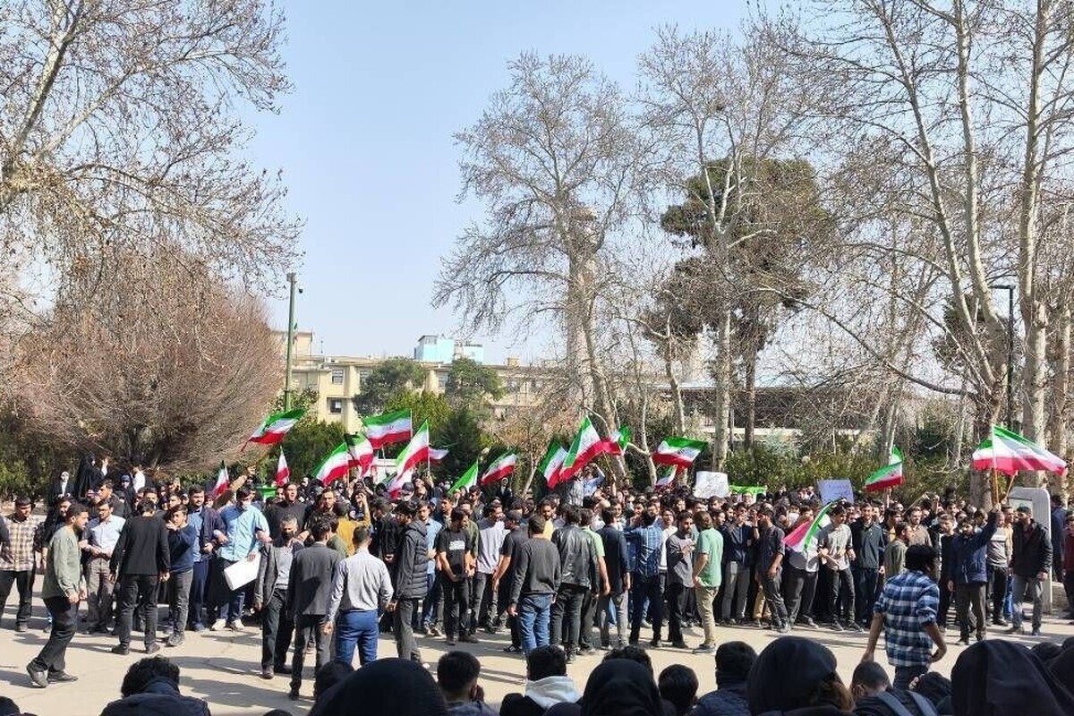 نماینده مردم مشهد در مجلس: اهانت به ارکان نظام و پرچم در دانشگاه قابل چشم&zwnj;پوشی نیست