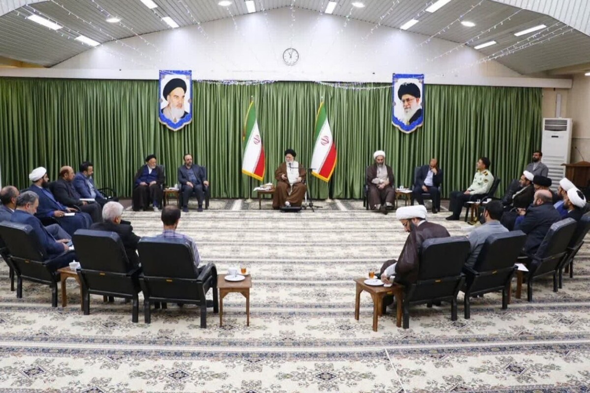 نماینده ولی‌فقیه در خراسان رضوی با بیان اینکه مراسم اجتماع صادقیون بایستی پوشش رسانه‌ای ملی داشته باشد، گفت: استفاده از ظرفیت اصناف و بازاریان و برنامه‌ریزی دقیق برای تسهیل حضور مردم در این مراسم بایستی مورد توجه قرار بگیرد.