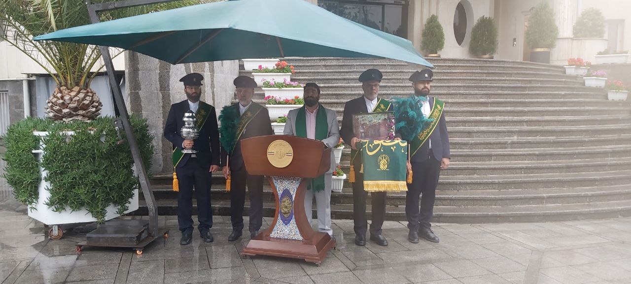 حضور خادمان حرم حضرت معصومه(س) در حیاط پاستور به مناسبت دهه کرامت