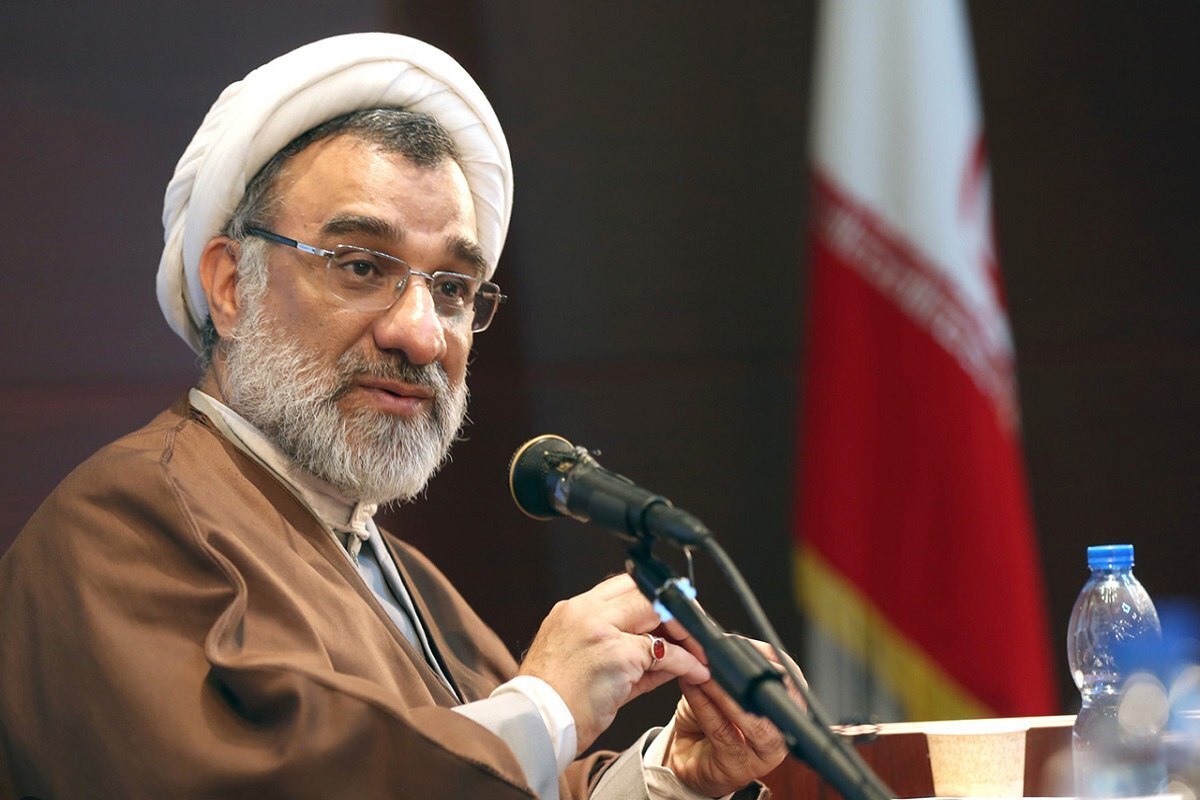 دبیر شورای عالی انقلاب فرهنگی در گفت‌و‌گو با شهرآرانیوز گفت: باید تأکید کنیم که در حوزه هوش مصنوعی هنوز جای کار بیشتری داریم. شورای عالی بسته‌های حمایتی متنوعی در این بخش تدارک دیده است که در رویداد ملی اصحاب اندیشه در مشهد، جزئیات آن به اطلاع فعالان فرهنگی رسید.