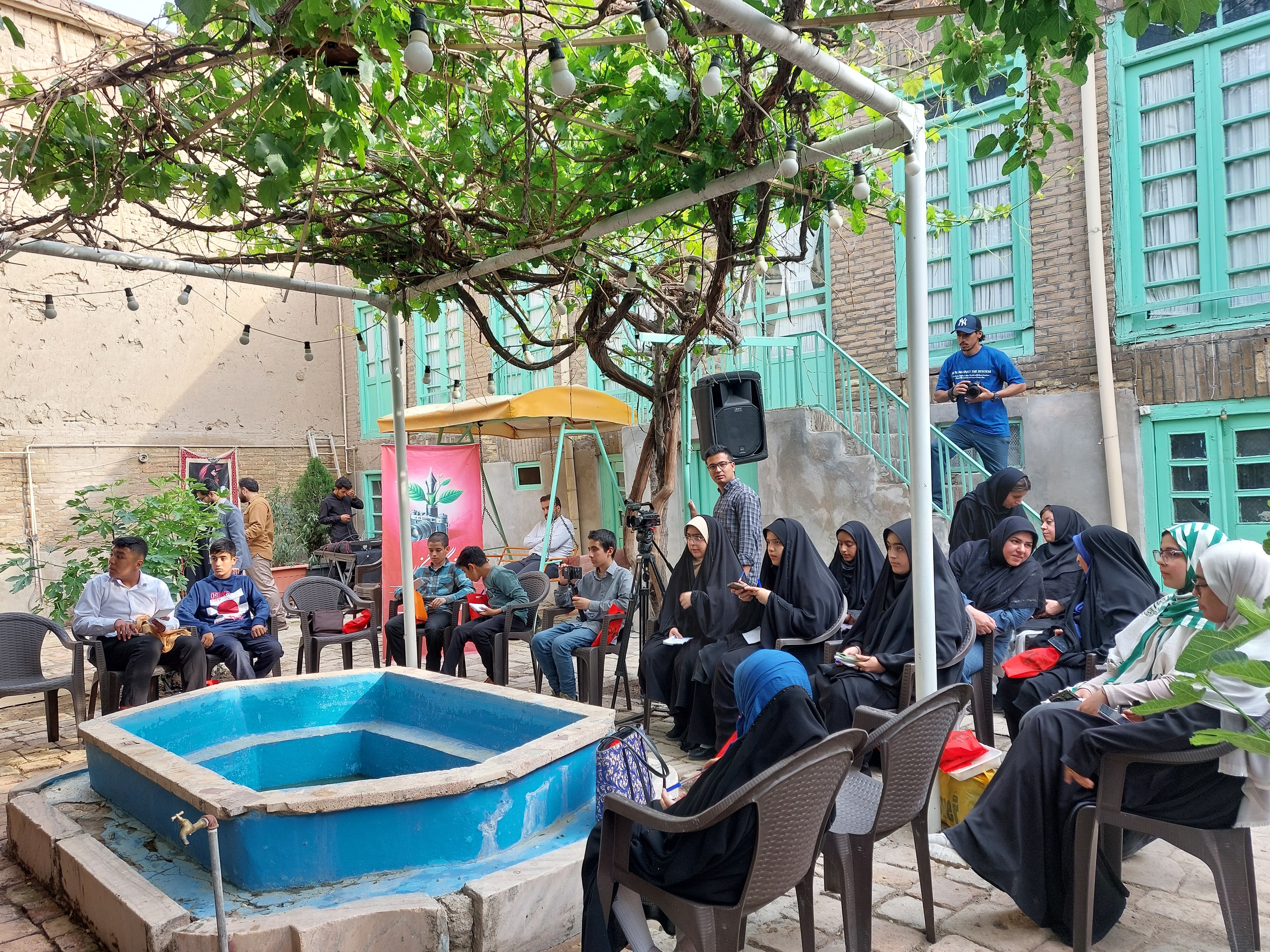 ارتقای مهارتهای خبرنگاری و رسانهای نوجوانان ۱۲ تا ۱۸ سال در باشگاه رایانو ارتقای مهارتهای خبرنگاری و رسانهای نوجوانان ۱۲ تا ۱۸ سال در باشگاه رایانو