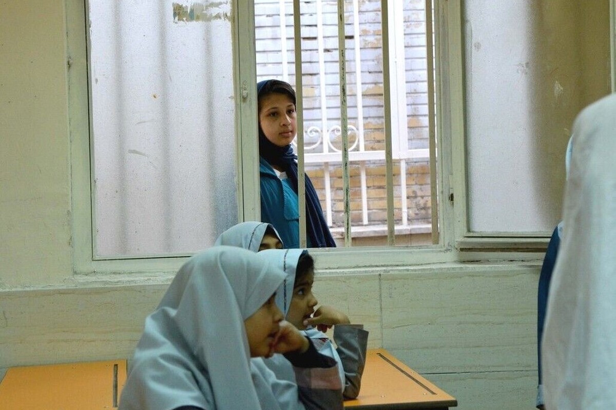 هیچ کودکی نباید به دلیل فقر از تحصیل جا بماند