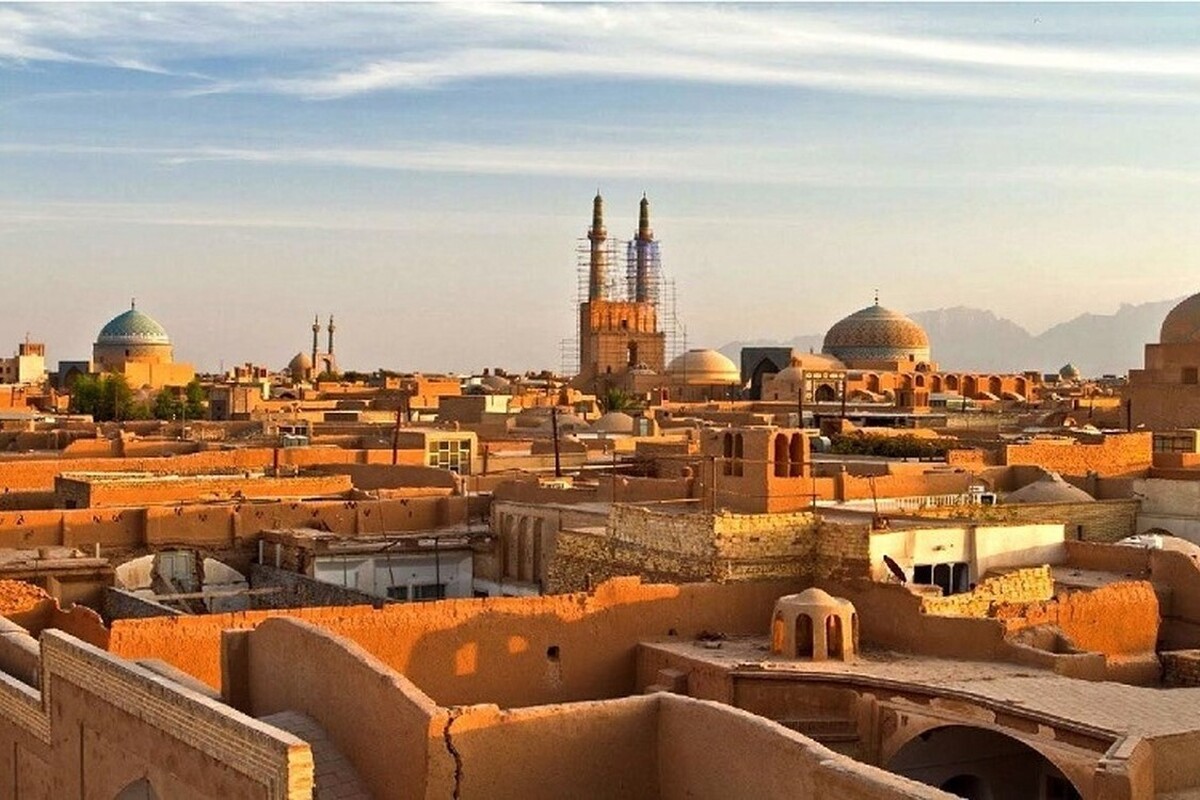 ویدئویی زیبا و دیدنی از شهر یزد که معروف به شهر مناره‌ها است را مشاهده می‌کنید.