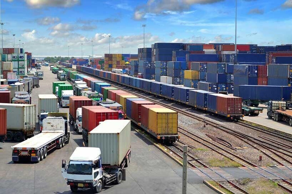ترانزیت ۴.۲ میلیون تن کالا از مرز‌های خراسان رضوی در سال ۱۴۰۳