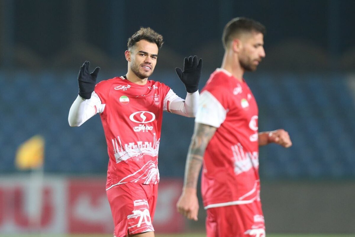 تاثیر عجیب پورسانت در بقای اورونوف در پرسپولیس!