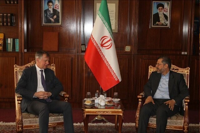 دیدار سفرای انگلیس، چین و نروژ در تهران با معاون وزیر خارجه (۱۷ اردیبهشت ۱۴۰۴) دیدار سفرای انگلیس، چین و نروژ در تهران با معاون وزیر خارجه (۱۷ اردیبهشت ۱۴۰۴)