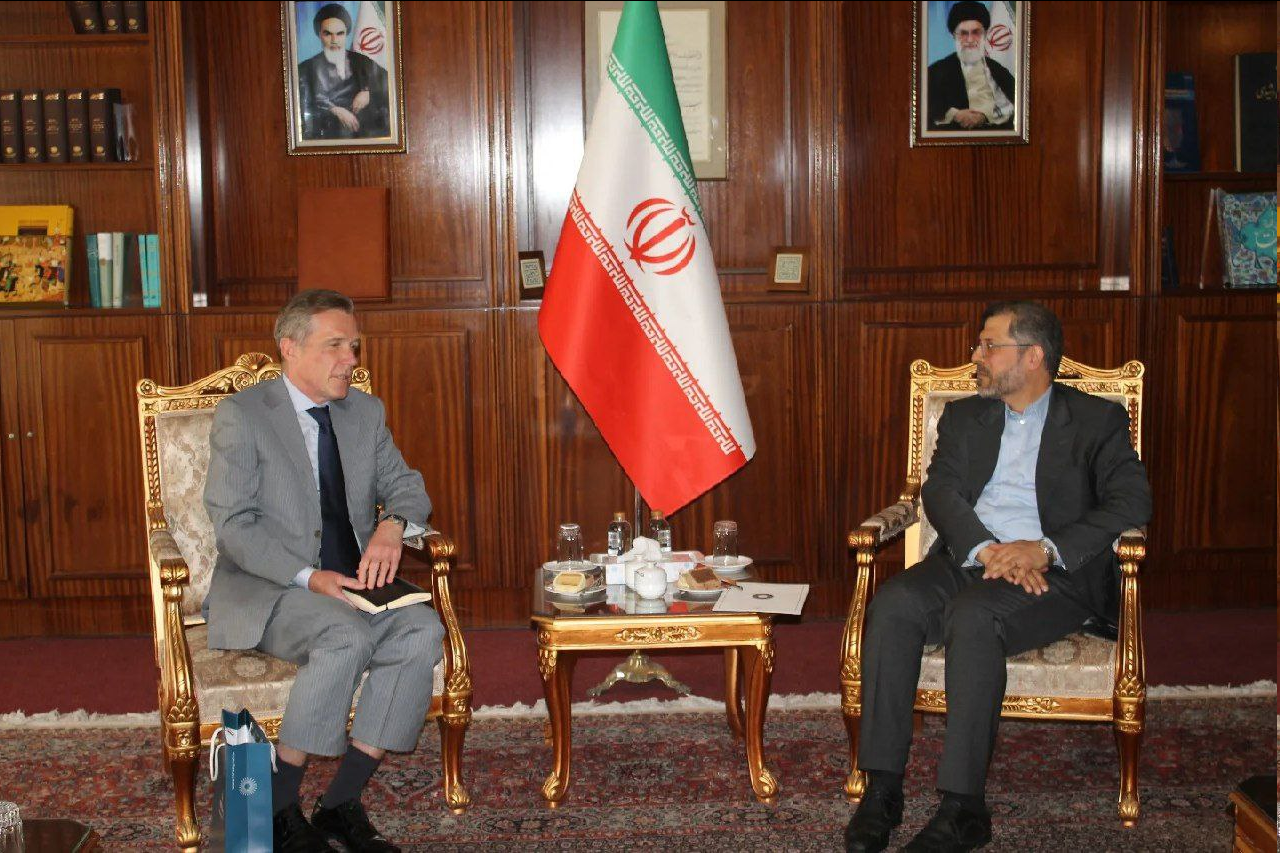 دیدار سفرای انگلیس، چین و نروژ در تهران با معاون وزیر خارجه (۱۷ اردیبهشت ۱۴۰۴) دیدار سفرای انگلیس، چین و نروژ در تهران با معاون وزیر خارجه (۱۷ اردیبهشت ۱۴۰۴)