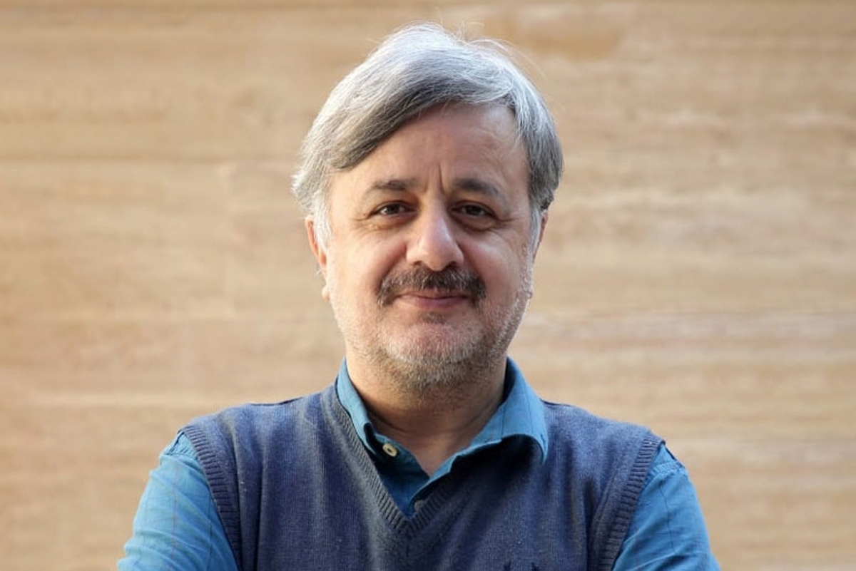 محمدکاظم کاظمی که در برنامه اصیل شبکه دوم سیما حضور یافته بود، توضیحاتی درباره چالش‌های زبان فارسی در افغانستان ارائه کرد.