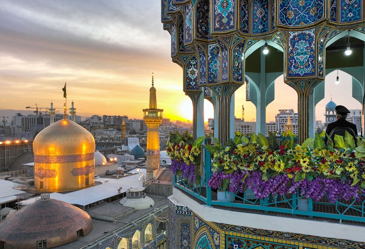 سایه مستدام حضرت خورشید بر ایرانِ امام‌رضا(ع)