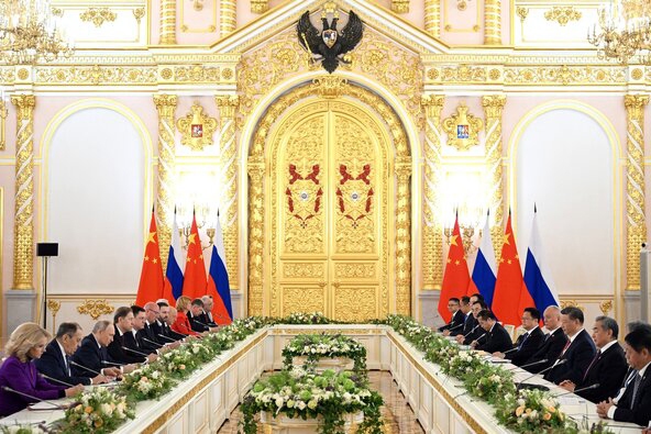 سران چین و روسیه برای ایفای نقش فعال درباره موضوع هستهای ایران اعلام آمادگی کردند سران چین و روسیه برای ایفای نقش فعال درباره موضوع هستهای ایران اعلام آمادگی کردند