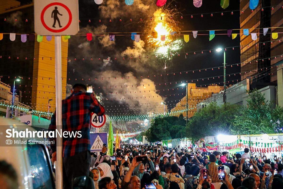 از آغاز دهه کرامت تا روز میلاد با سعادت امام رضا (ع) مشهد مقدس حال و هوای دیگری دارد، هرچه به روز ولادت امام رئوف نزدیک‌تر می‌شویم شهر رنگ‌وبوی آرامش بیشتری دارد، انگار تمام مشهد پر از عشق می‌شود.