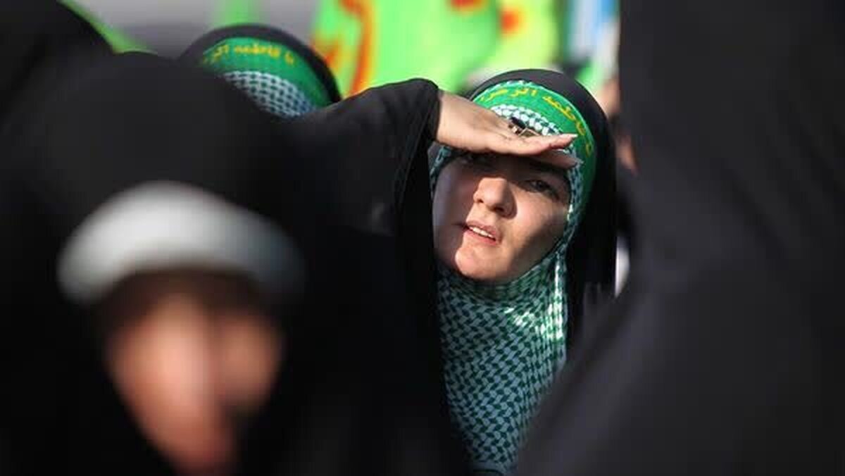 رئیس سابق بسیج بانوان از فعالیت میلیون‌ها بانوی بسیجی در کشور با محوریت تولید و کارآفرینی خبر داد و گفت: بیشترین حضور زنان بسیجی در سپاه پاسداران انقلاب اسلامی در بسیج مستضعفین خلاصه می‌شود.