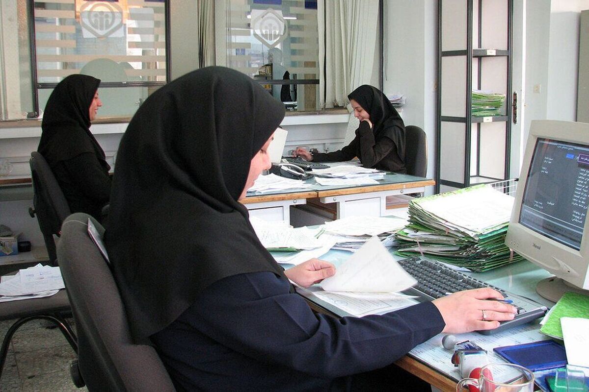 سهم  ۴۵ درصدی زنان از جامعه کارمندان دولت