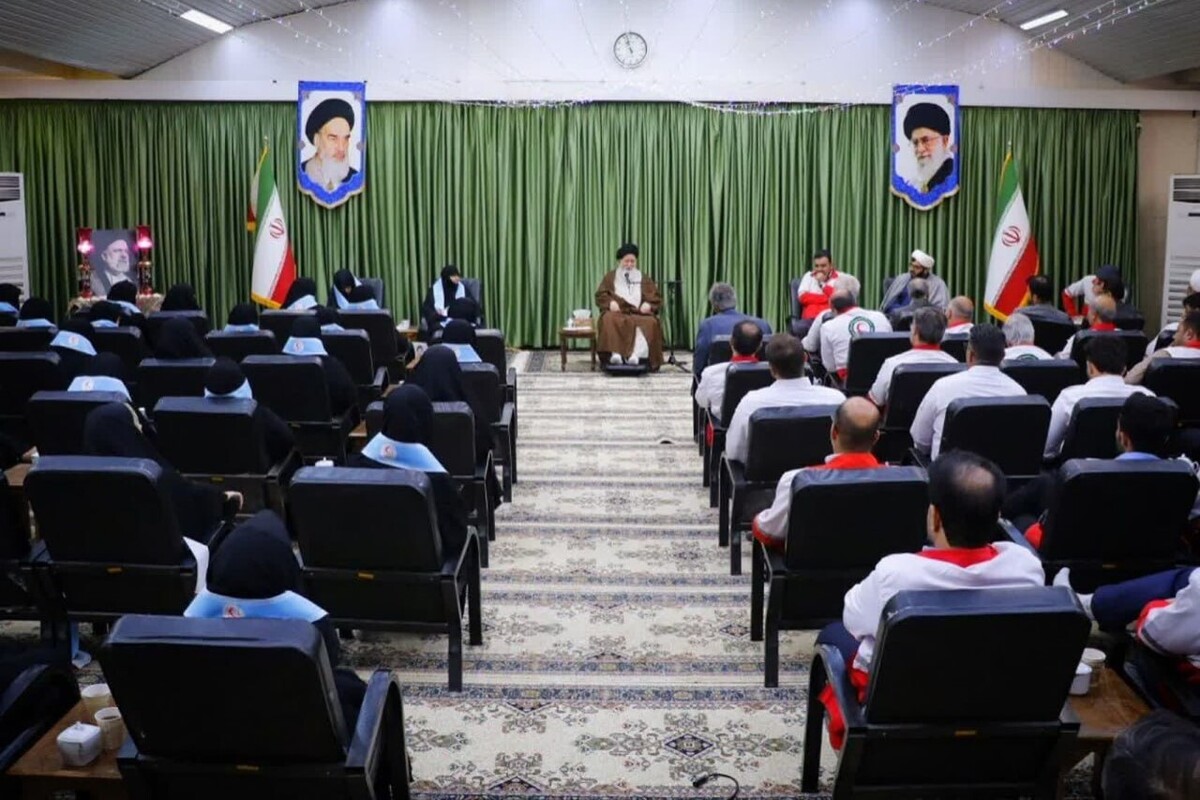 نماینده ولی‌فقیه در خراسان رضوی گفت: در عرصه خدمت و فعالیت آن‌هم فعالیت‌های چشمگیر در بحران‌هایی همچون مسئله بندر شهید رجایی، نقش هلال‌احمر را می‌توان به خوبی دید که چگونه به مردم آسیب‌دیده کمک می‌کردند.