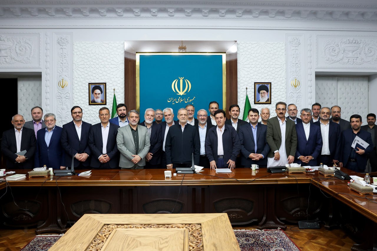 رئیسجمهور در نشست با شهرداران کلانشهرها: شهرداریها برای ارتقای خدمات خود برنامه تهیه کنند تا اختیارات آنها در چارچوب آن افزایش یابد رئیسجمهور در نشست با شهرداران کلانشهرها: شهرداریها برای ارتقای خدمات خود برنامه تهیه کنند تا اختیارات آنها در چارچوب آن افزایش یابد