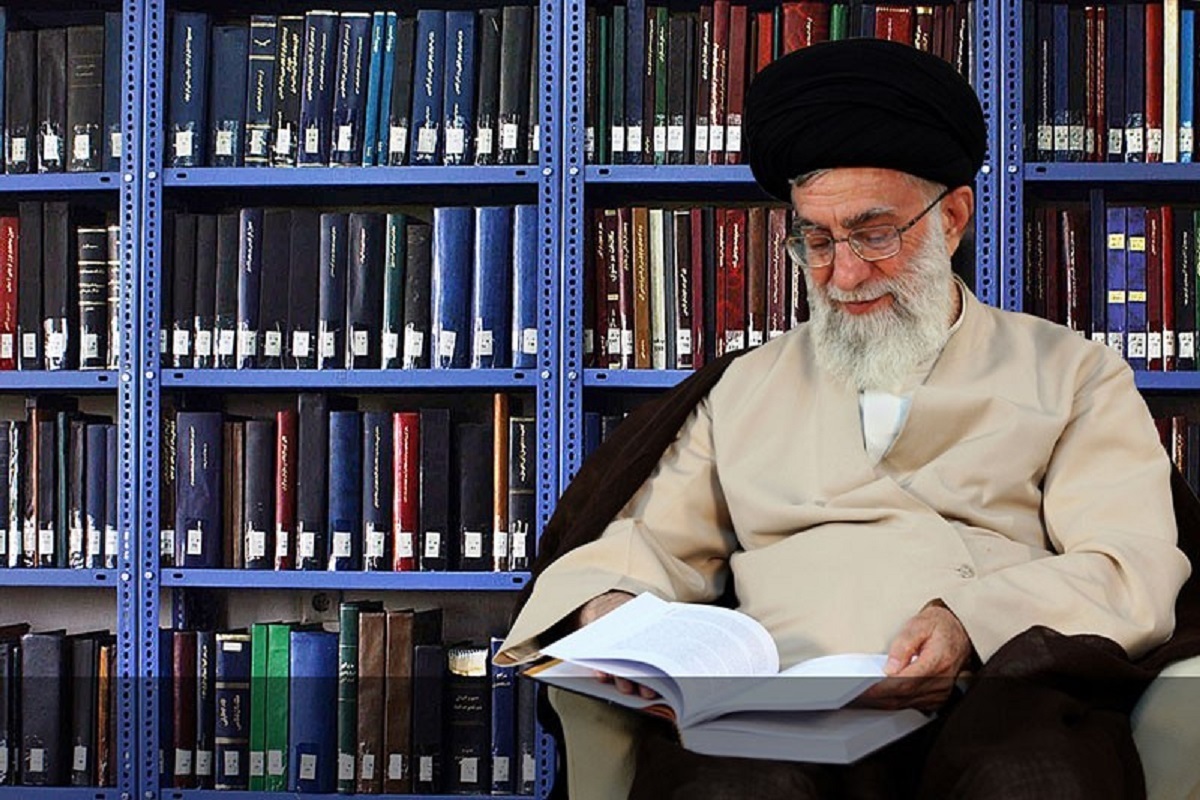 مستندی با عنوان «غیررسمی» با گذری به موضوع اهتمام رهبر معظم انقلاب به کتاب و کتابخوانی، امروز ۲۴ اردیبهشت ۱۴۰۴، ساعت ۲۱:۱۰ از شبکه قران و معارف سیما پخش می‌شود.