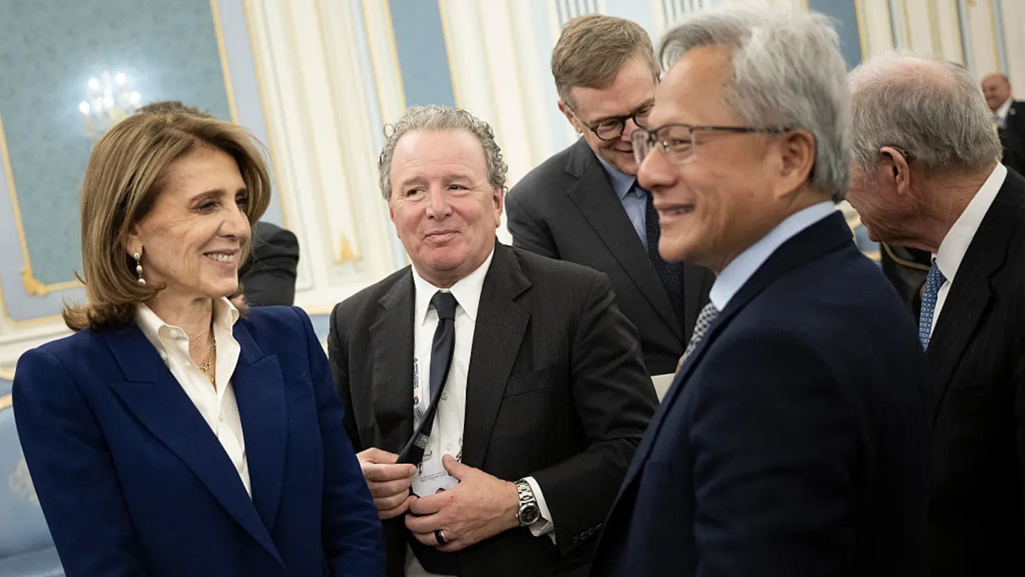 حدود ۲۰ مدیر شرکتهای بزرگ فناوری ترامپ را در عربستان همراهی میکردند حدود ۲۰ مدیر شرکتهای بزرگ فناوری ترامپ را در عربستان همراهی میکردند