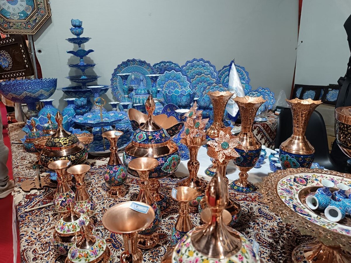 هجدهمین نمایشگاه بین‌المللی گردشگری و صنایع دستی مشهد عصر امروز با حضور معاونان وزیر میراث فرهنگی، صنایع دستی و گردشگری و جمعی از مسئولان دستگاه‌های اجرایی، مدیران شهری، سفرا و نمایندگان کشور‌های خارجی و مدیران تشکل‌های مردم‌نهاد بخش خصوصی آغاز شد.
