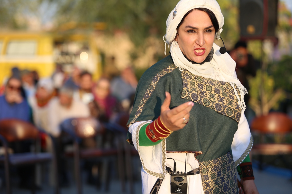 پریسا سیمین‌مهر می‌گوید راز موفقیت در نقالی مدرن، حفظ حس نزدیکی و همدلی است.