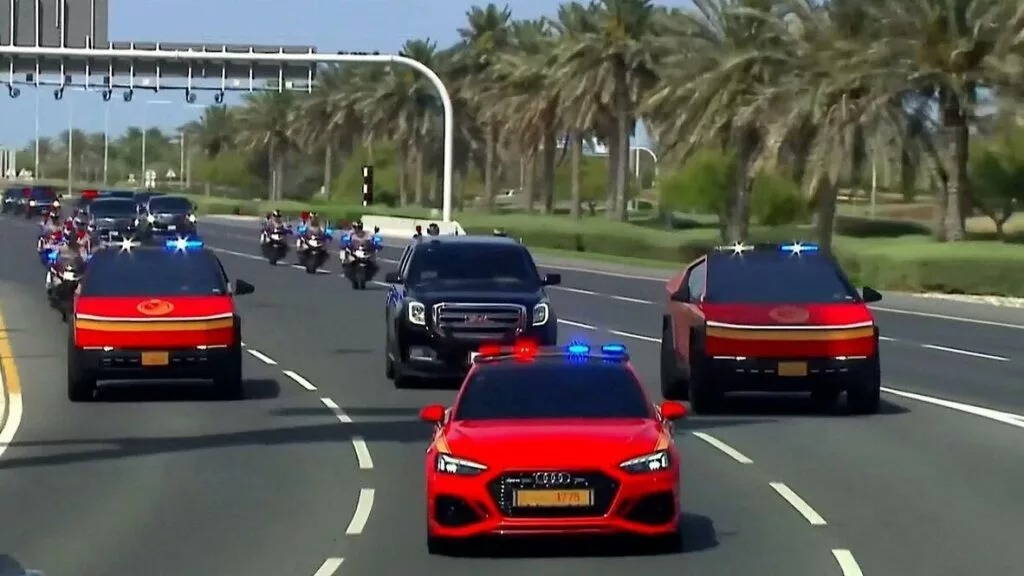 اسکورت کاروان دونالد ترامپ در قطر با سایبرتراک ضدگلوله ایلان ماسک + عکس اسکورت کاروان دونالد ترامپ در قطر با سایبرتراک ضدگلوله ایلان ماسک + عکس