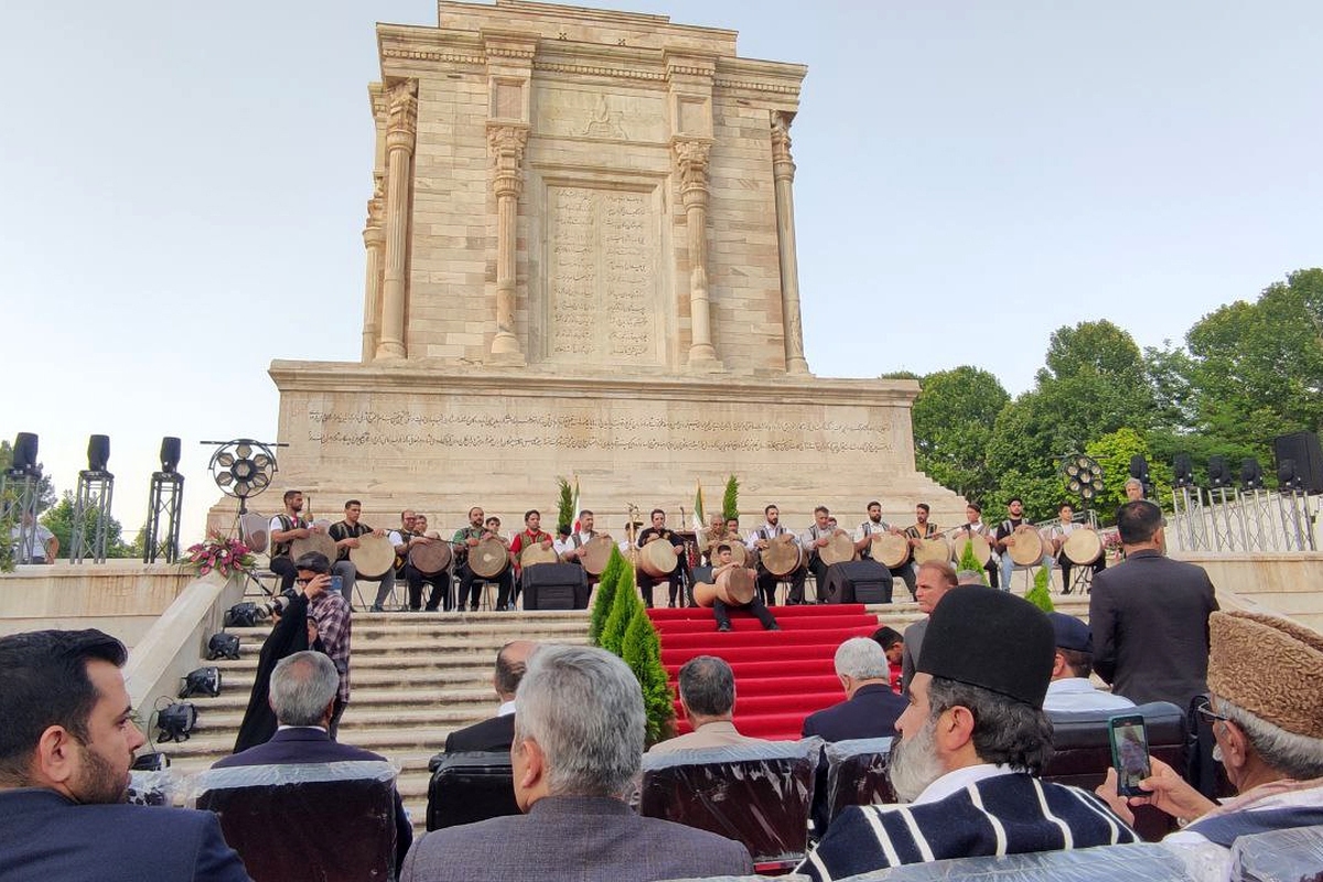 آغاز مراسم بزرگداشت حکیم ابوالقاسم فردوسی (۲۵ اردیبهشت ۱۴۰۴)
