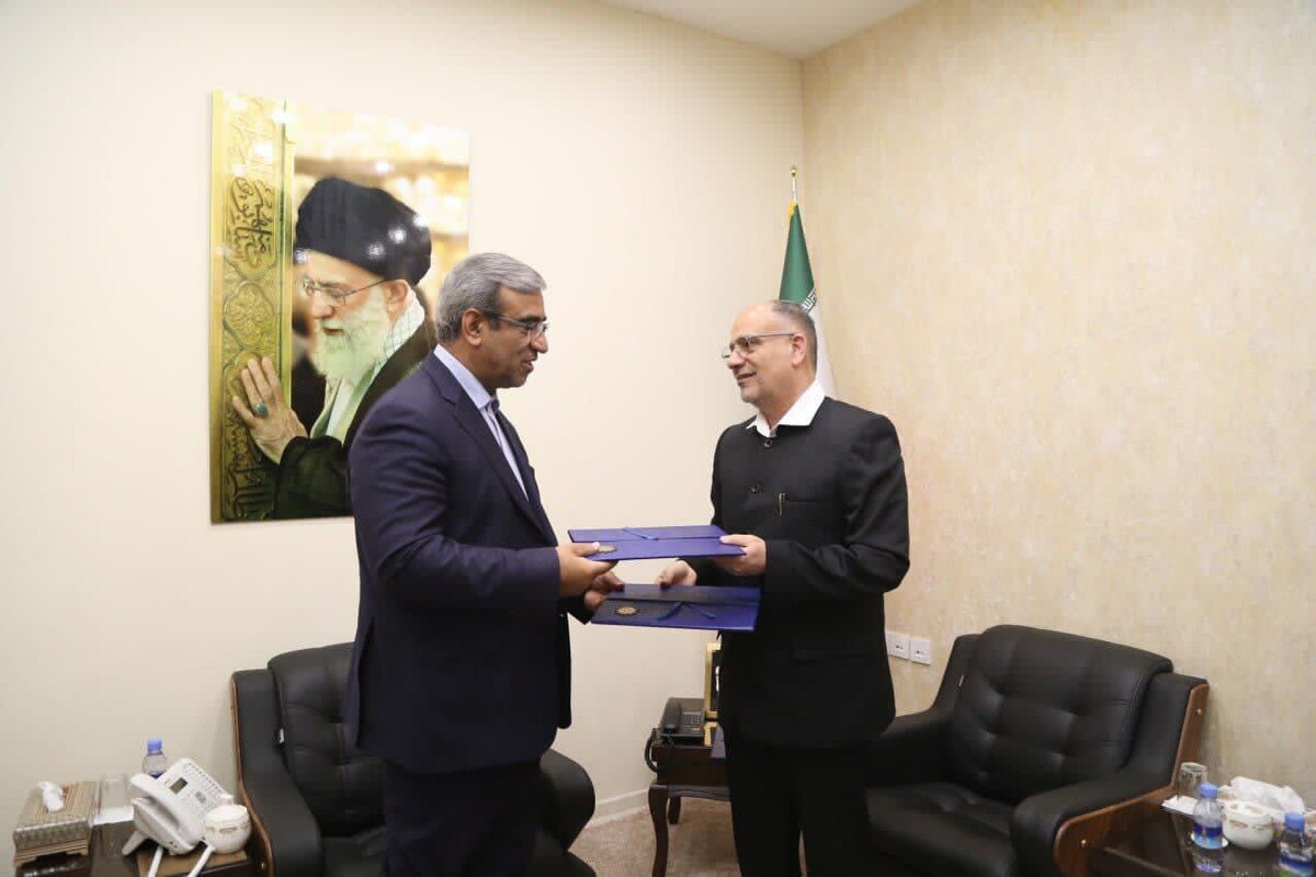 امضای تفاهم‌نامه همکاری میان استانداری خراسان رضوی و انجمن آثار و مفاخر فرهنگی