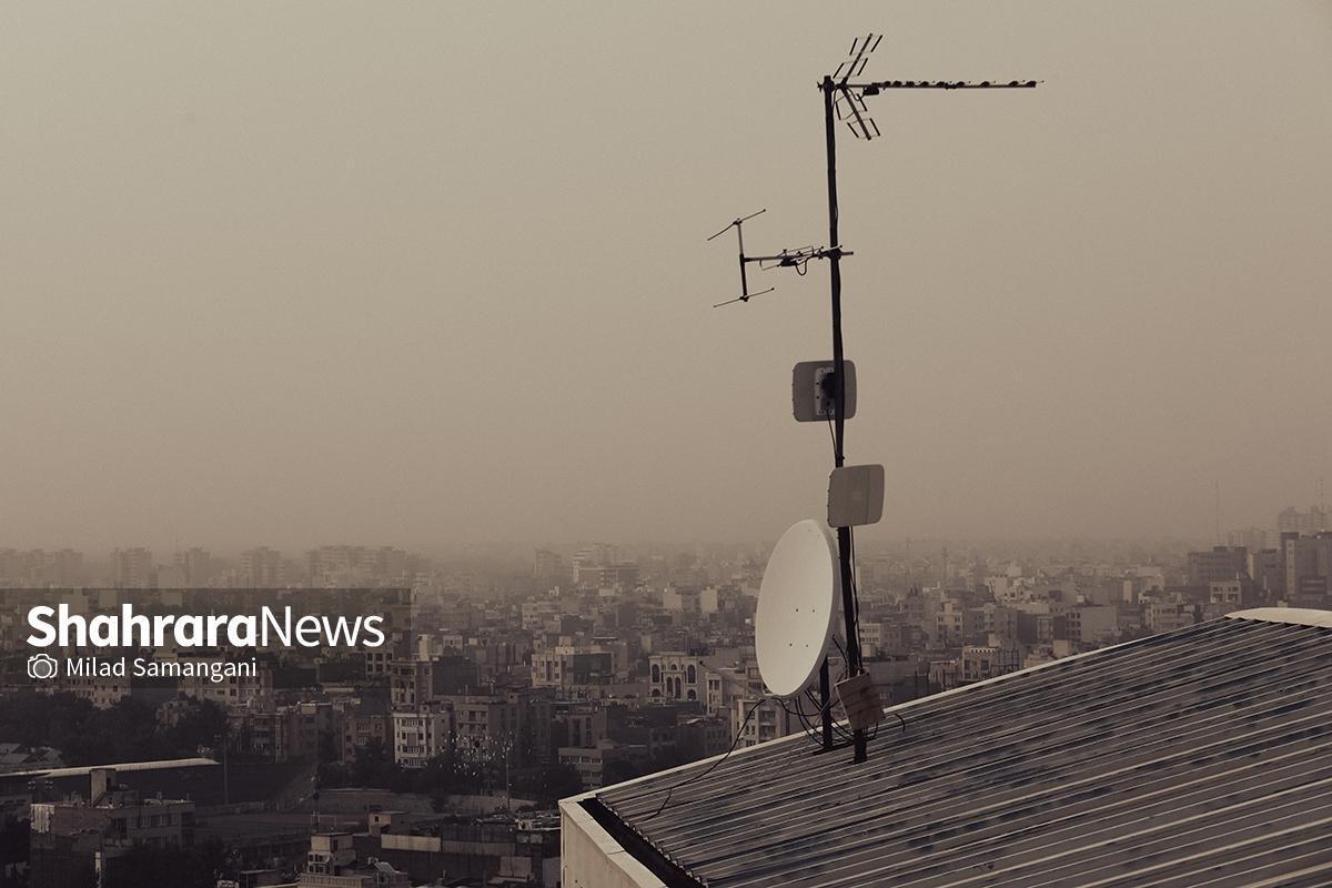 بنابر اعلام مدیر کل حفاظت محیط زیست خراسان رضوی، شاخص کیفیت هوای کلانشهر مشهد، امروز نیز در بیست و نهمین روز اردیبهشت ماه برای پنجمین روز پیاپی در شرایط «ناسالم» و آلوده برای تمامی افراد قرار دارد.