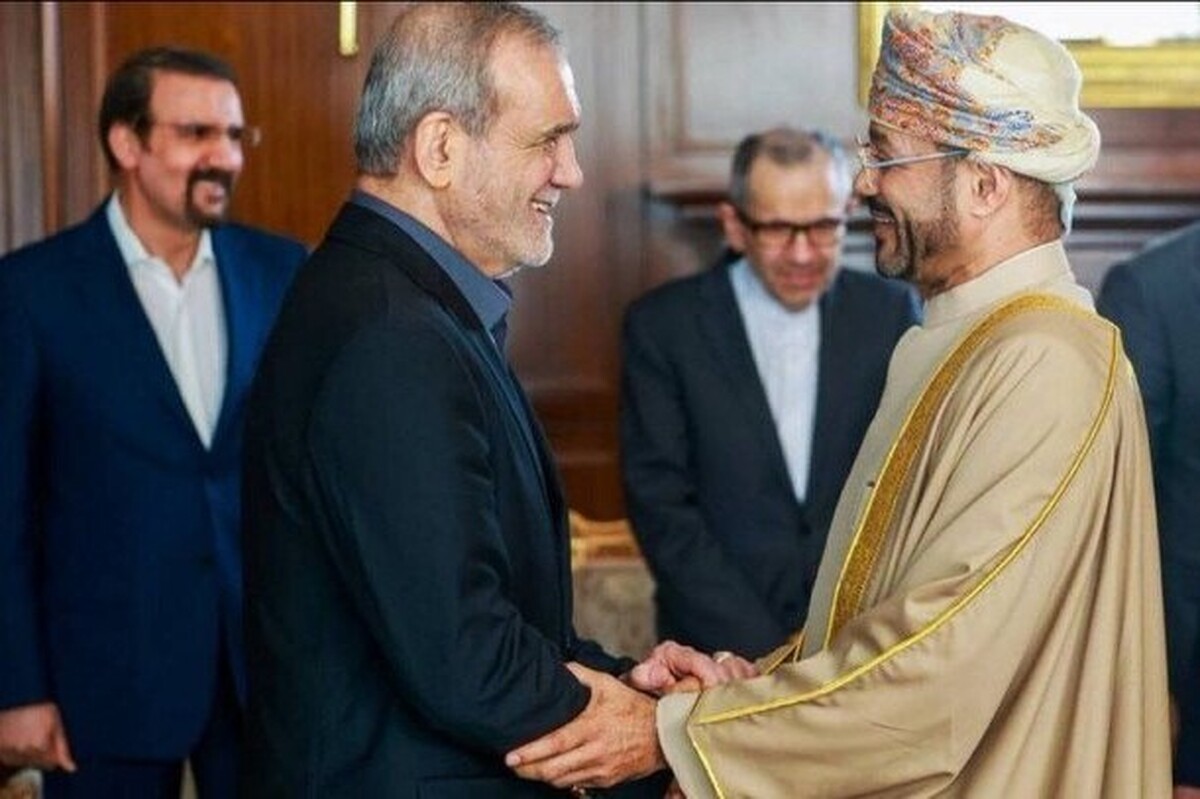 رئیس جمهور کشورمان اعلام کرد که هفته آتی به عمان سفر می‌کند.