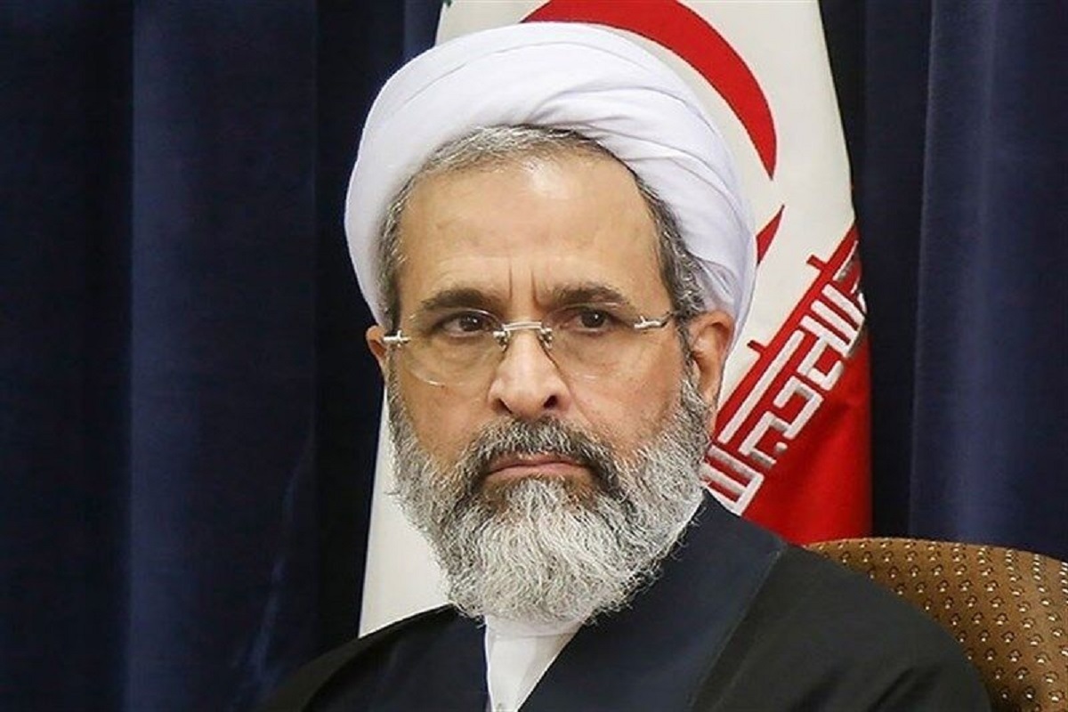 مدیر حوزه‌های علمیه بیان کرد: موضوع مدارک حوزوی دارای ظرایفی است که نه می‌توان به مدارک رایج جامعه بی‌توجه بود و نباید منشأ اعتبار را به بیرون حوزه برد.