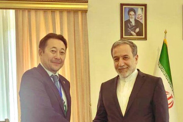 روز دوم دیدارهای عراقچی با میهمانان مجمع گفتوگوی تهران روز دوم دیدارهای عراقچی با میهمانان مجمع گفتوگوی تهران