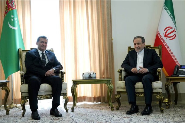 دیدارهای عراقچی با میهمانان مجمع گفتوگوی تهران در روز دوم دیدارهای عراقچی با میهمانان مجمع گفتوگوی تهران در روز دوم