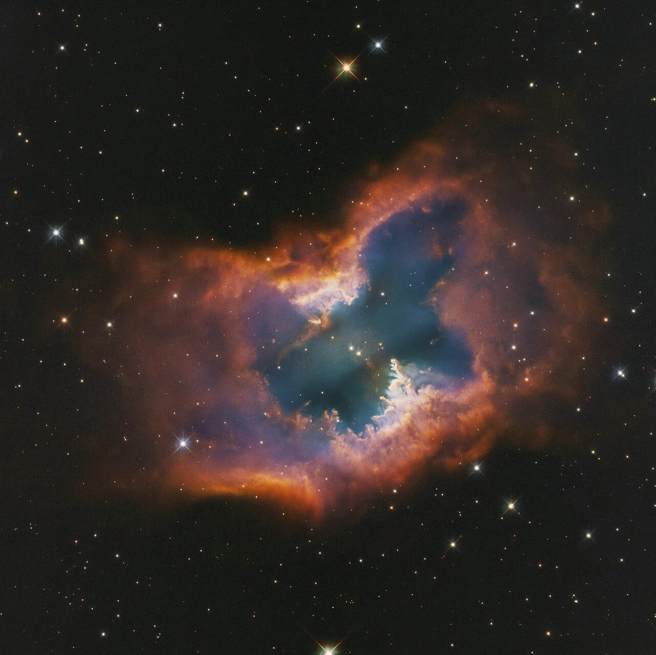 تلسکوپ فضایی هابل با چهار تصویر جدید و زیبا ۳۵ سالگیاش را جشن گرفت تلسکوپ فضایی هابل با چهار تصویر جدید و زیبا ۳۵ سالگیاش را جشن گرفت