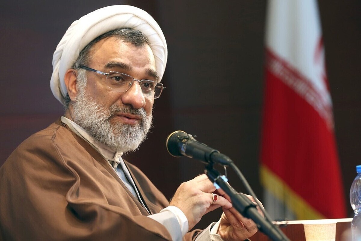 دبیر شورای عالی انقلاب فرهنگی کشور با تأکید بر لزوم شکل‌گیری ادبیات بومی در حوزه حکمرانی، گفت: برای تبدیل مباحث حکمرانی به کتاب‌های درسی، باید ابتدا به دانش مدونی در این حوزه برسیم.