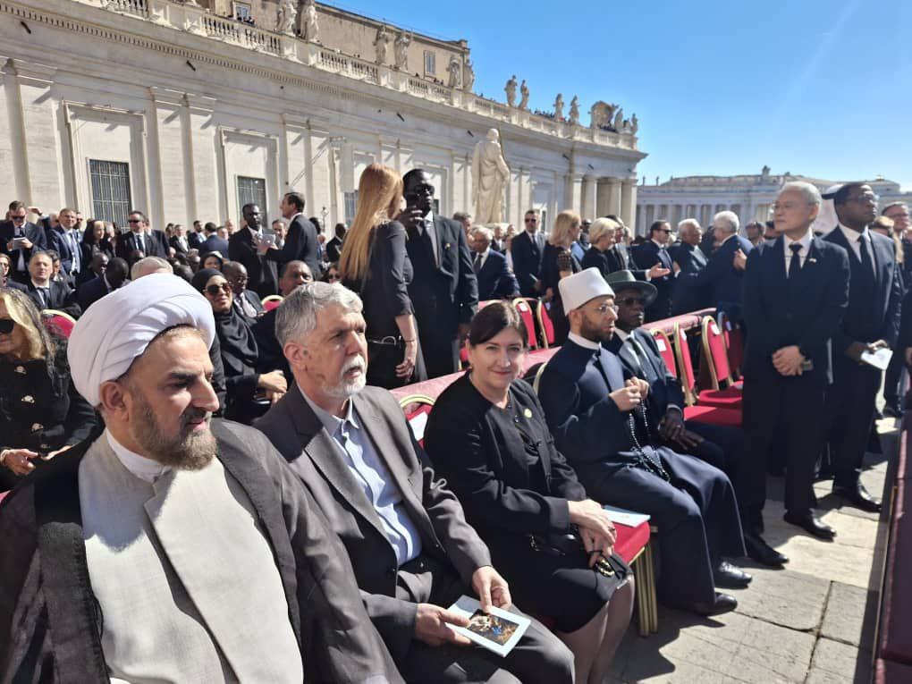 آغاز مراسم تشییع پیکر پاپ فرانسیس + فیلم و عکس