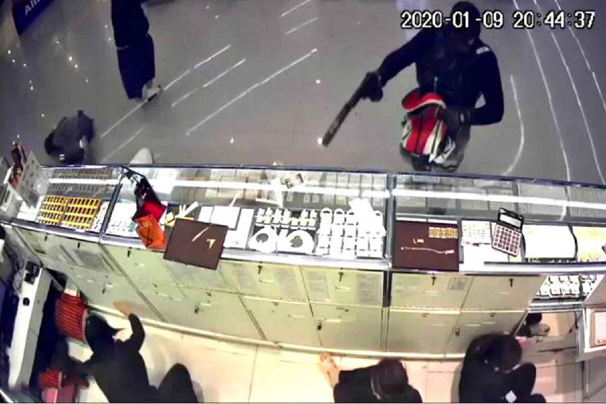 افزایش سرقت از مشاغل حساس در تهران؛ آیا قوانین بازدارنده کافی هستند؟ افزایش سرقت از مشاغل حساس در تهران؛ آیا قوانین بازدارنده کافی هستند؟