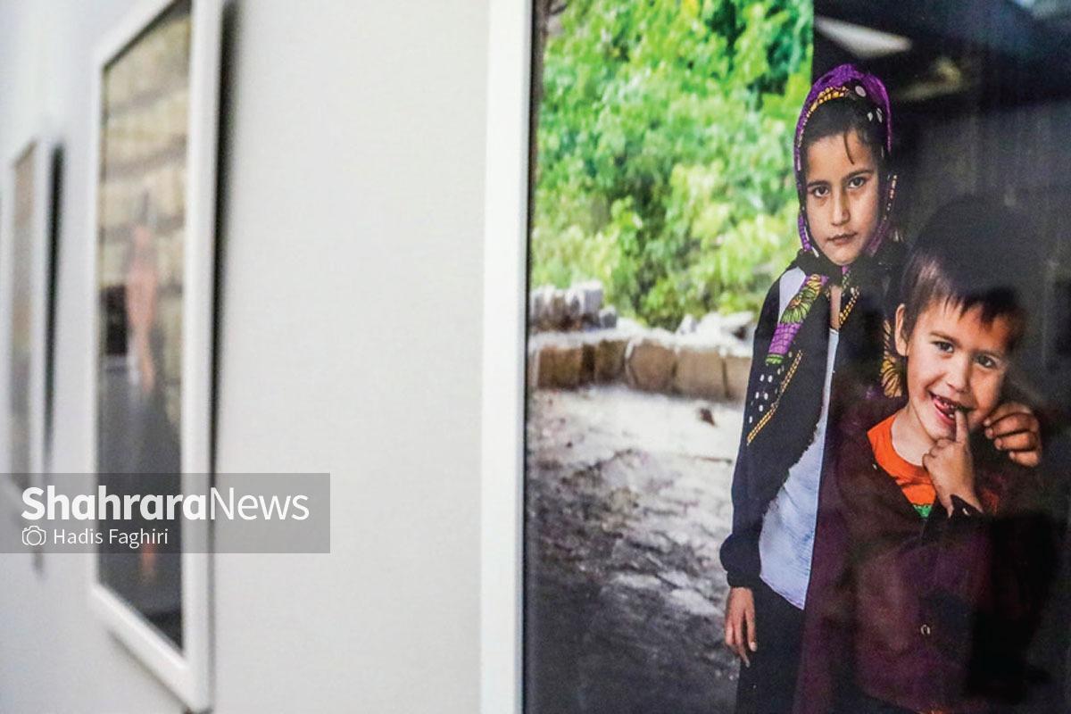 نگارخانه فردوسی جهاد دانشگاهی مشهد، از عصر شنبه ۶ اردیبهشت ماه میزبان نمایشگاه گروهی عکس با عنوان «از خاک تا رنگ» است.